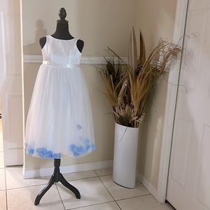 Brand new Flower girl dress never worn